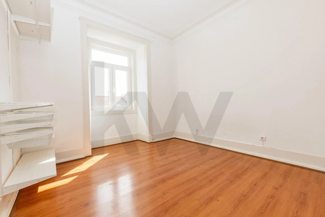 Apartamento T2 para Arrendamento em Campo de Ourique Foto 10