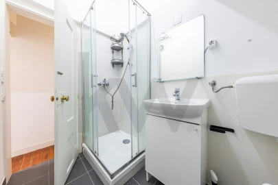 Apartamento T2 para Arrendamento em Campo de Ourique