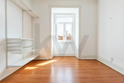 Apartamento T2 para Arrendamento em Campo de Ourique