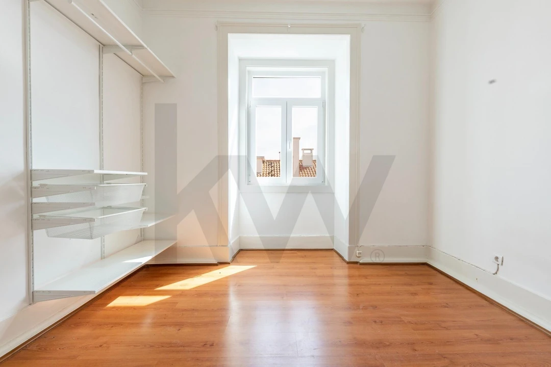 Apartamento T2 para Arrendamento em Campo de Ourique Foto 12