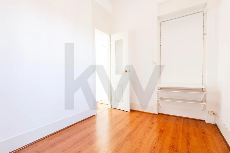 Apartamento T2 para Arrendamento em Campo de Ourique Foto 15