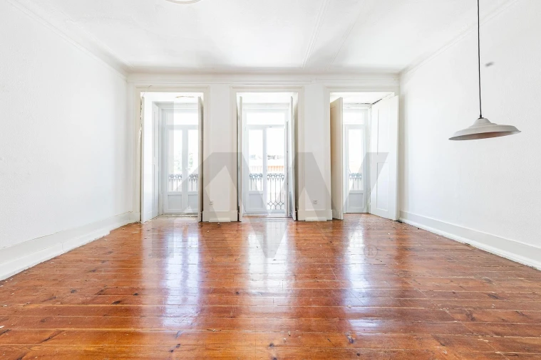 Apartamento T2 para Arrendamento em Campo de Ourique Foto 2