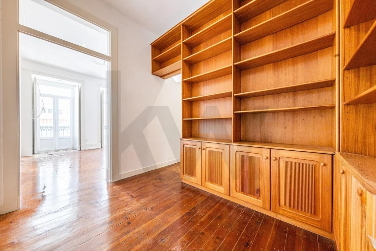 Apartamento T2 para Arrendamento em Campo de Ourique Foto 8