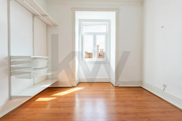 Apartamento T2 para Arrendamento em Campo de Ourique Foto 12