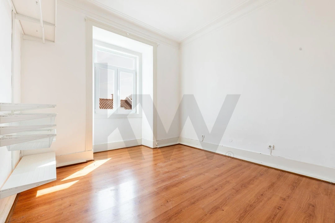 Apartamento T2 para Arrendamento em Campo de Ourique Foto 11