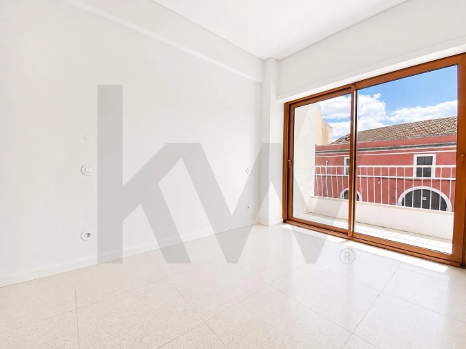 Apartamento T2 para Arrendamento em Beato Foto 23