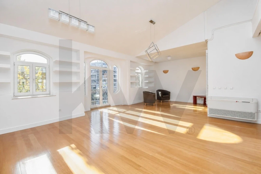 Apartamento T4 para Venda em Avenidas Novas Foto 1