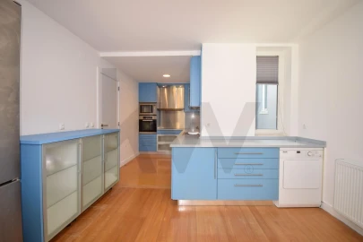 Apartamento T4 para Venda em Avenidas Novas