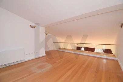 Apartamento T4 para Venda em Avenidas Novas
