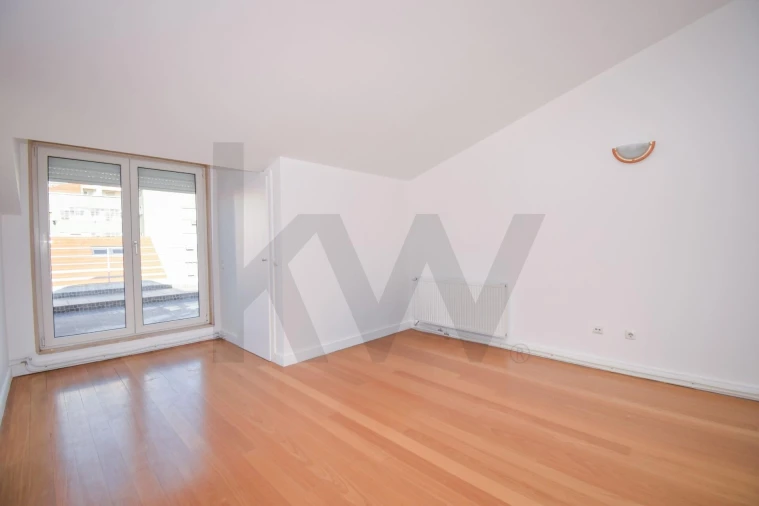Apartamento T4 para Venda em Avenidas Novas Foto 29