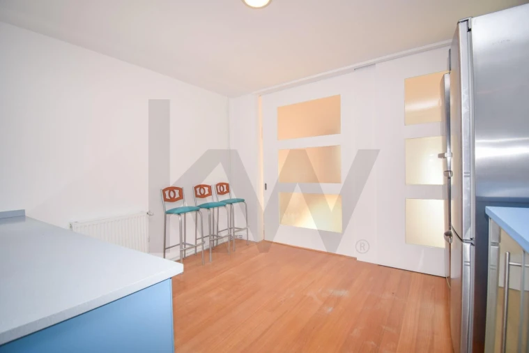 Apartamento T4 para Venda em Avenidas Novas Foto 14