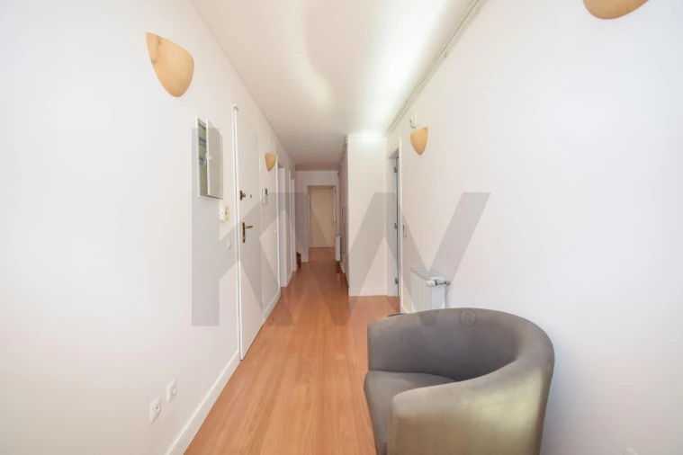 Apartamento T4 para Venda em Avenidas Novas Foto 15