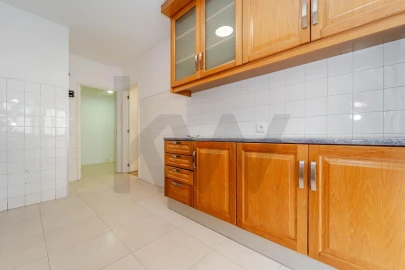 Apartamento T4 para Venda em São Martinho do Bispo e Ribeira de Frades
