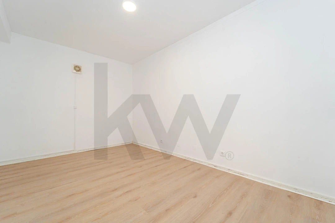 Apartamento T4 para Venda em São Martinho do Bispo e Ribeira de Frades Foto 15