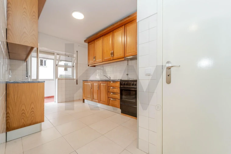 Apartamento T4 para Venda em São Martinho do Bispo e Ribeira de Frades Foto 2