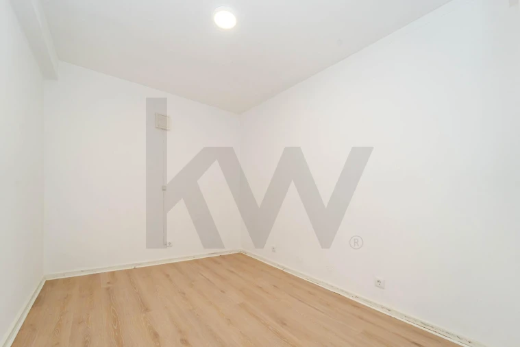 Apartamento T4 para Venda em São Martinho do Bispo e Ribeira de Frades Foto 17