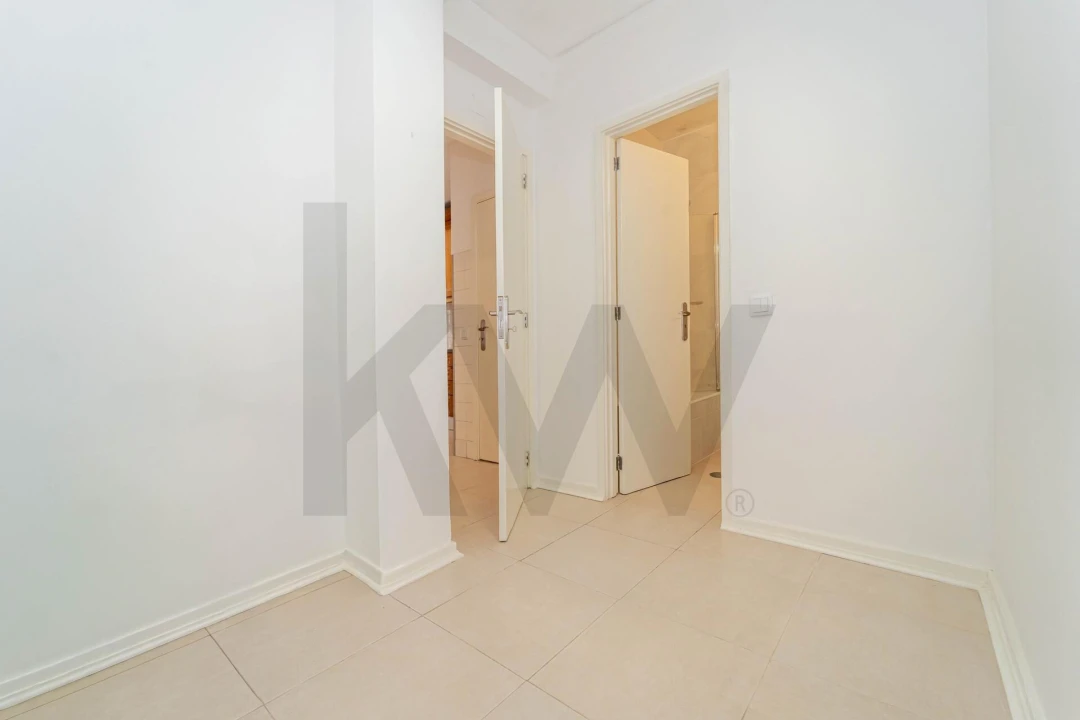 Apartamento T4 para Venda em São Martinho do Bispo e Ribeira de Frades Foto 13