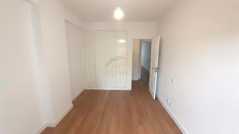 Apartamento T3 para Venda em Carnide