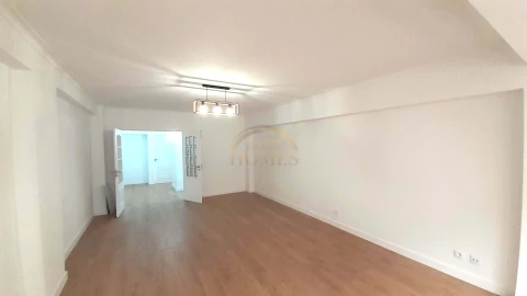 Apartamento T3 para Venda em Carnide