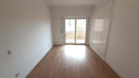 Apartamento T3 para Venda em Carnide