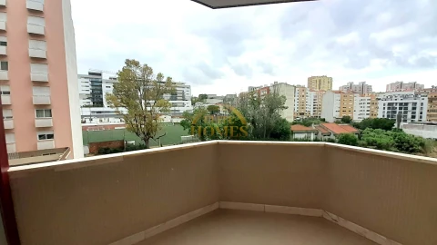 Apartamento T3 para Venda em Carnide
