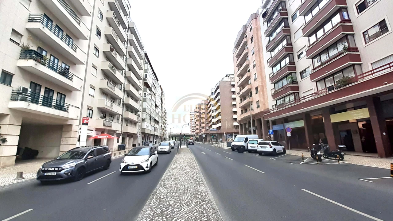 Apartamento T3 para Venda em Carnide Foto 41