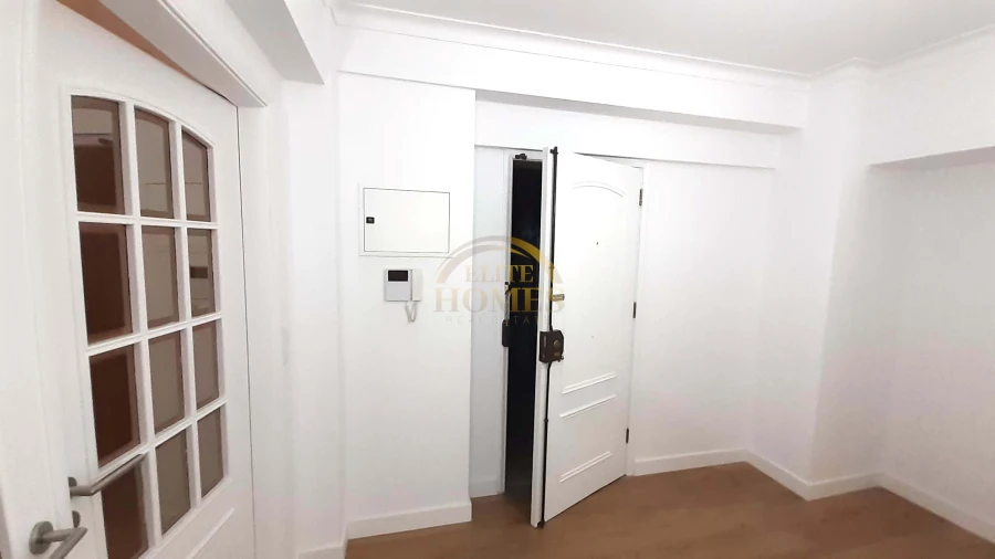 Apartamento T3 para Venda em Carnide Foto 35