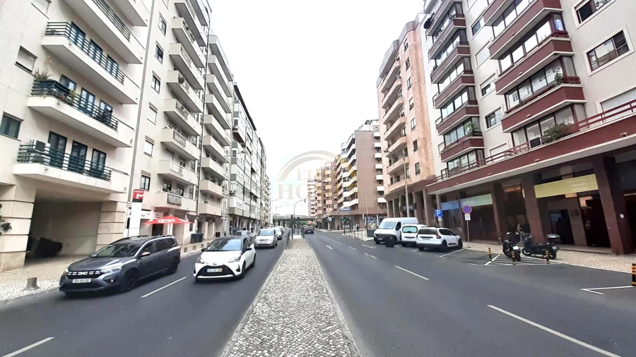 Apartamento T3 para Venda em Carnide Foto 41