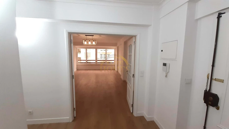 Apartamento T3 para Venda em Carnide Foto 10