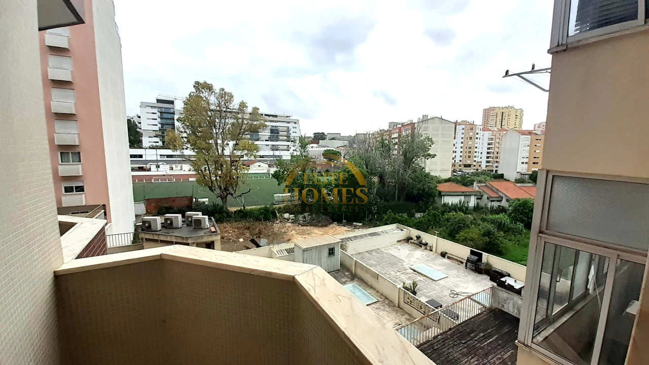 Apartamento T3 para Venda em Carnide Foto 26