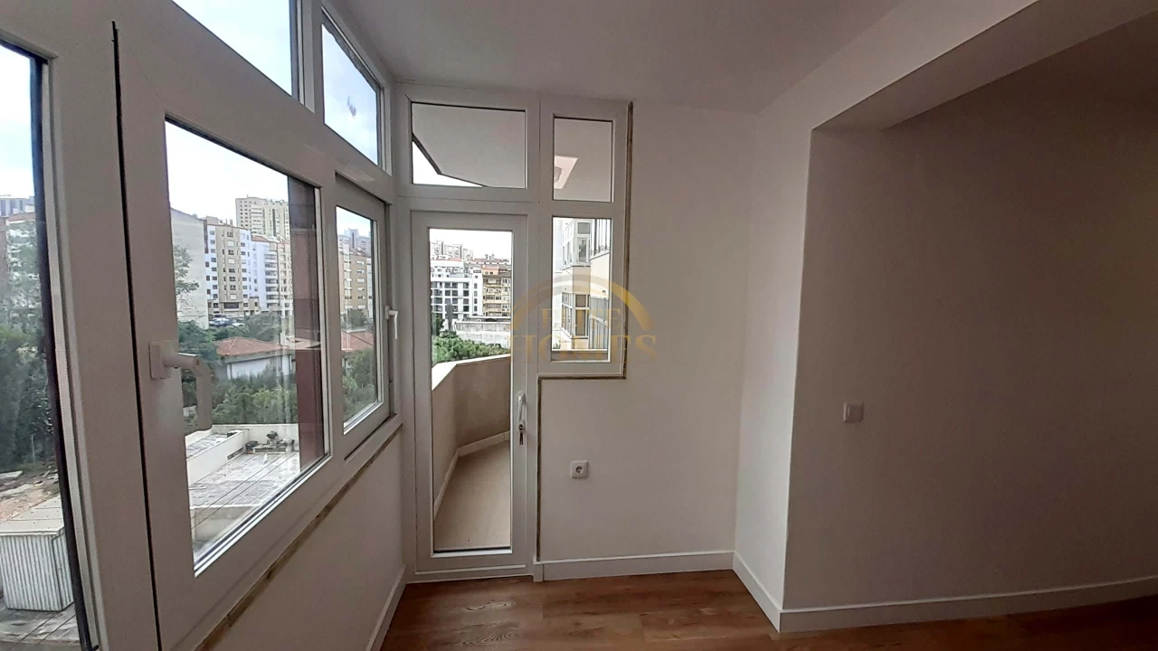 Apartamento T3 para Venda em Carnide Foto 25