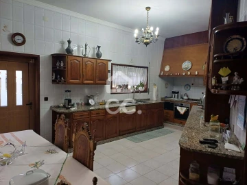 Moradia T7 para Venda em Areias, Sequeirô, Lama e Palmeira