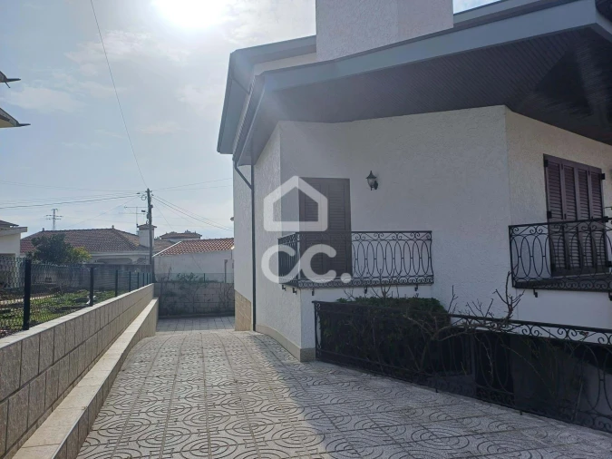 Moradia T7 para Venda em Areias, Sequeirô, Lama e Palmeira Foto 10