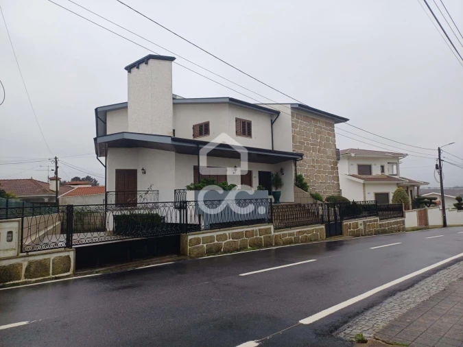 Moradia T7 para Venda em Areias, Sequeirô, Lama e Palmeira Foto 50