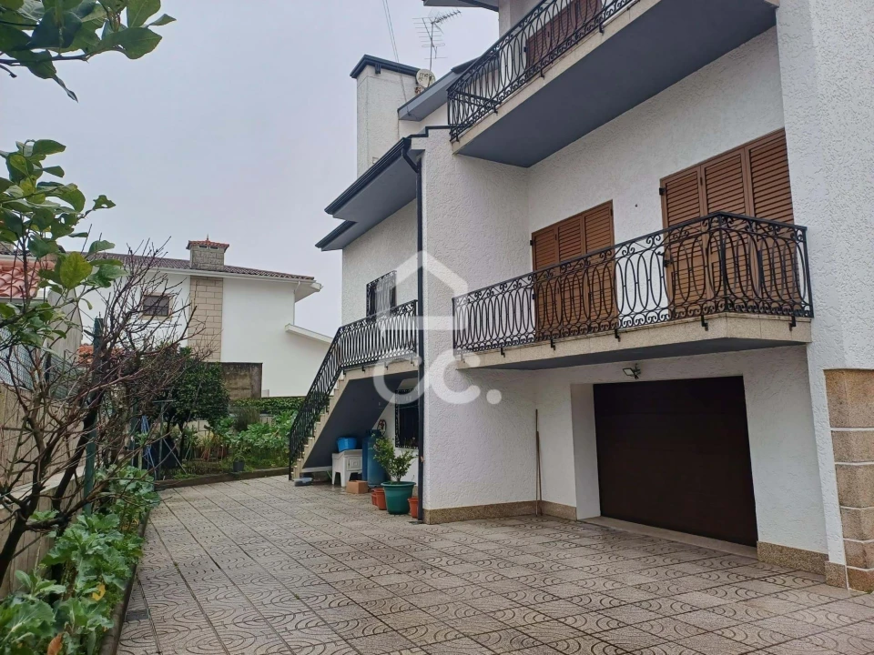 Moradia T7 para Venda em Areias, Sequeirô, Lama e Palmeira Foto 39