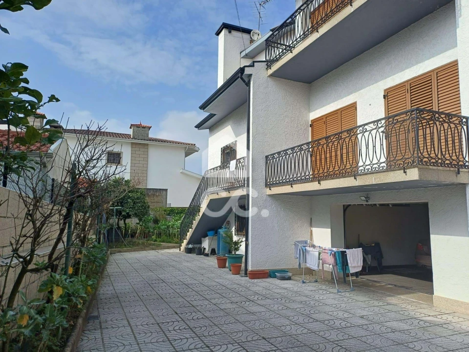 Moradia T7 para Venda em Areias, Sequeirô, Lama e Palmeira Foto 6