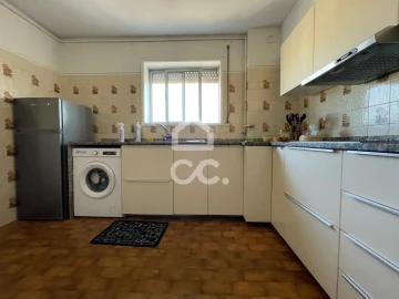 Apartamento T3 para Venda em Vila Nova de Famalicão e Calendário