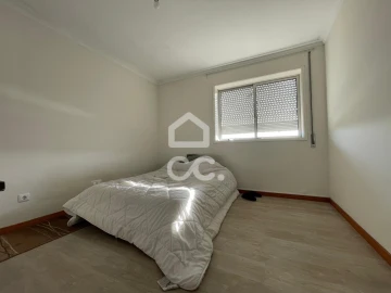 Apartamento T3 para Venda em Vila Nova de Famalicão e Calendário