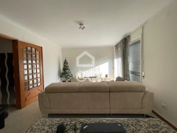 Apartamento T3 para Venda em Vila Nova de Famalicão e Calendário