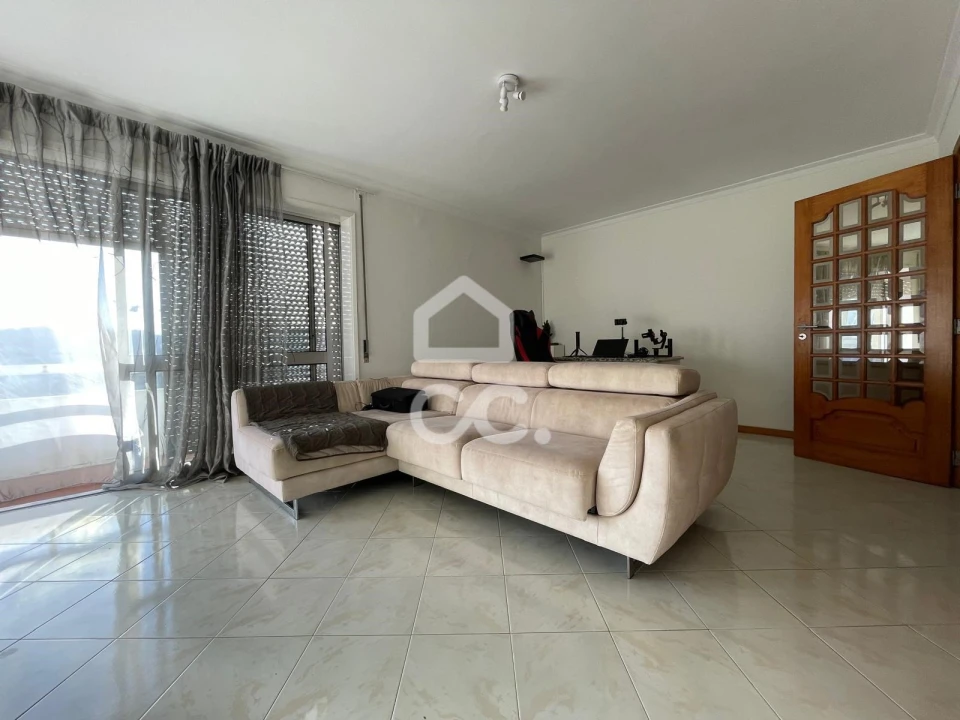 Apartamento T3 para Venda em Vila Nova de Famalicão e Calendário Foto 1