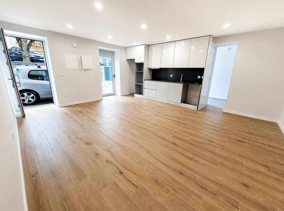 Apartamento T2 para Venda em Cavernães Foto 2
