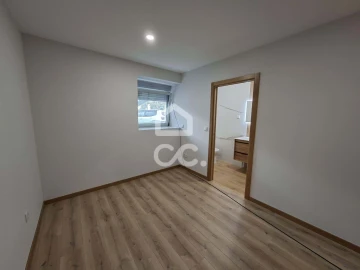 Apartamento T2 para Venda em Cavernães