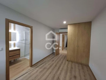 Apartamento T2 para Venda em Cavernães