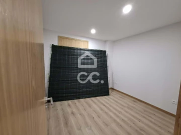 Apartamento T2 para Venda em Cavernães