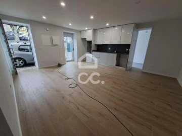 Apartamento T2 para Venda em Cavernães