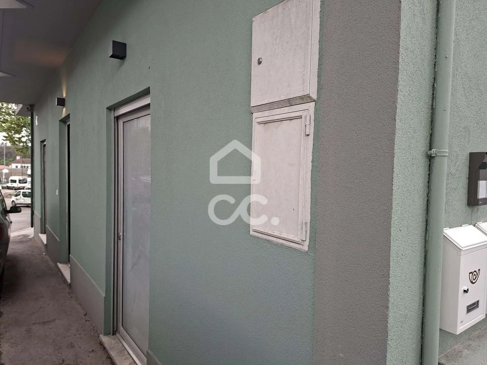 Apartamento T2 para Venda em Cavernães Foto 29