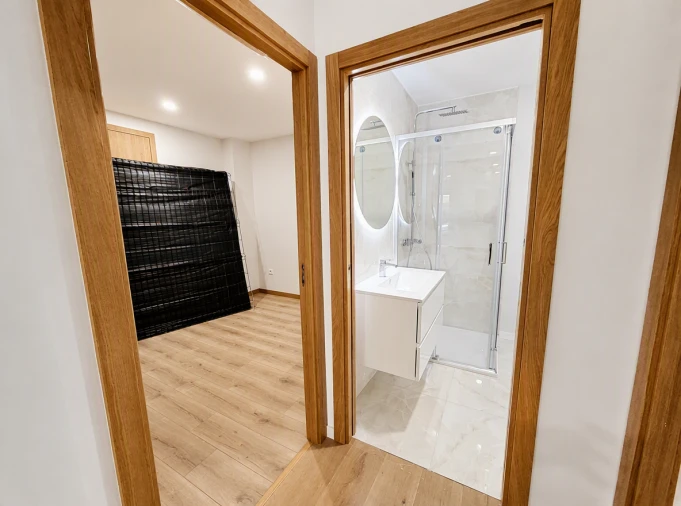 Apartamento T2 para Venda em Cavernães Foto 4