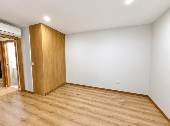 Apartamento T2 para Venda em Cavernães Foto 10