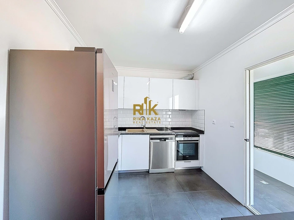 Apartamento T3 para Arrendamento em São Martinho Foto 15