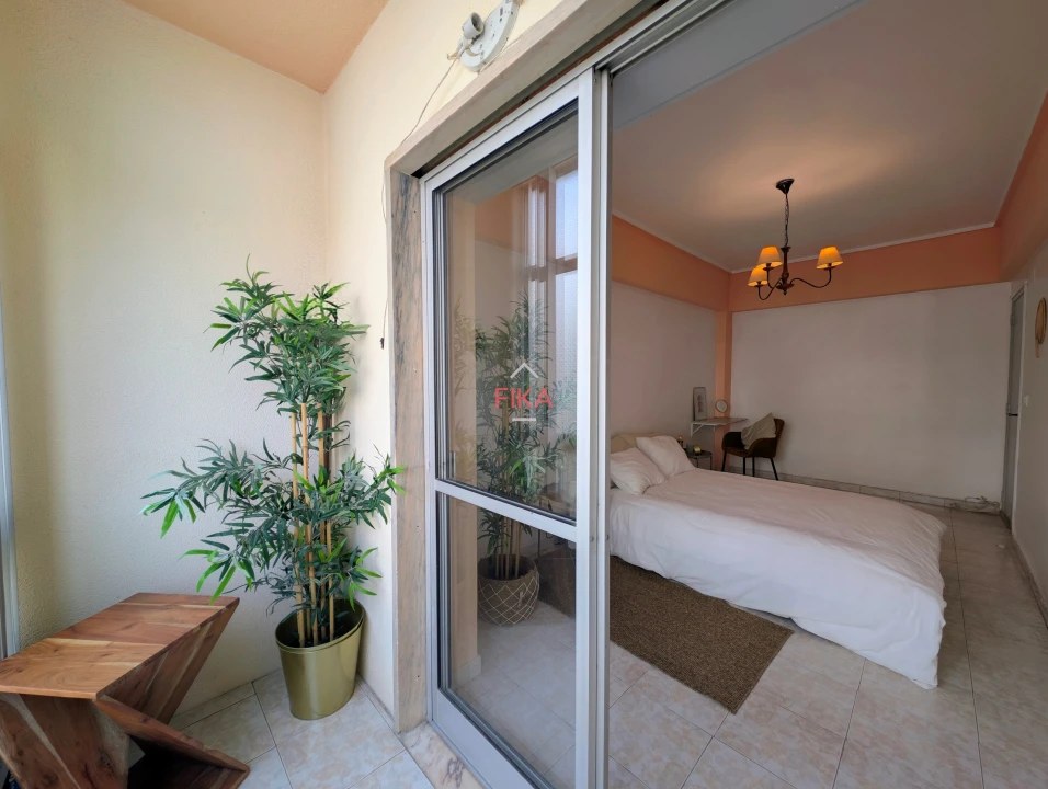 Apartamento T2 para Venda em Seixal Foto 10